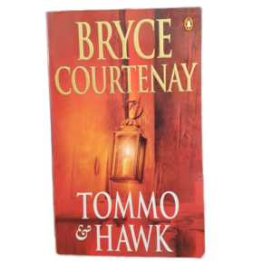 COURTENAY, BRYCE - TOMMO & HAWK - J350