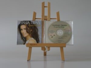 TWAIN, SHANIA - COME ON OVER - CD61