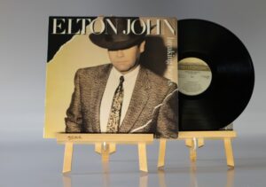JOHN, ELTON - BREAKING HEARTS - LP20