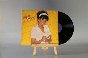 SUMMER, DONNA - SHE WORKS HARD FOR THE MONEY - LP66