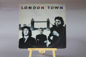 WINGS - LONDON TOWN