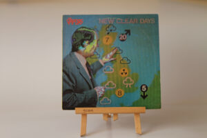 THE VAPORS - NEW CLEAR DAYS